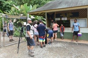 Esta es la única entrada y salida que funciona actualmente en el Parque Nacional Manuel Antonio, lo que en criterio del Ministerio de Salud representa un riesgo para sus visitantes. 